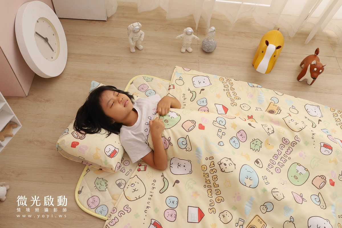 兒童寢具攝影｜童趣卡通圖騰睡袋兒童熟睡情境攝影｜冠益 19
