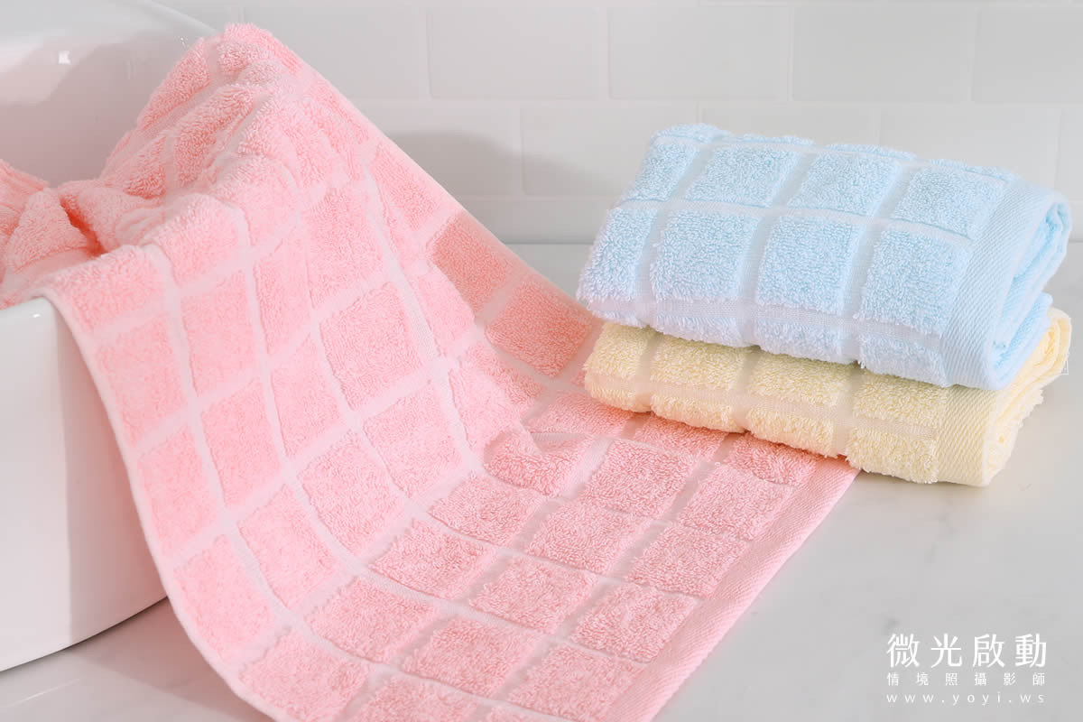 毛巾浴巾攝影｜蓬鬆質感純色浴巾木質調情境攝影｜星紅織品 3