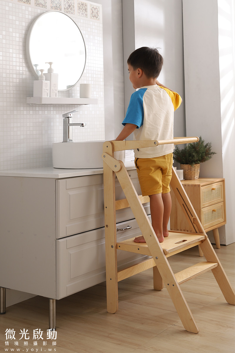兒童家具攝影｜木質兒童學習塔盥洗情境攝影 5