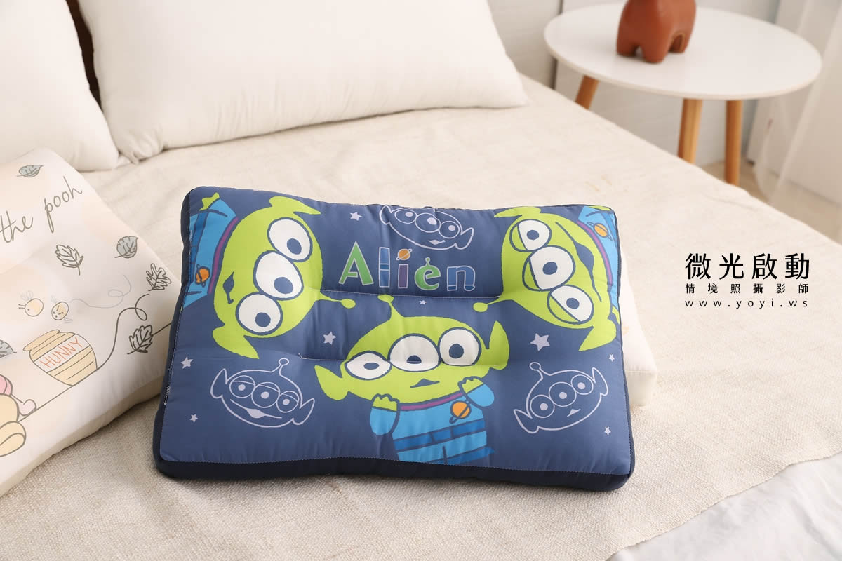 抱枕商品攝影｜童趣插畫風格抱枕溫馨情境攝影｜銘祥 9