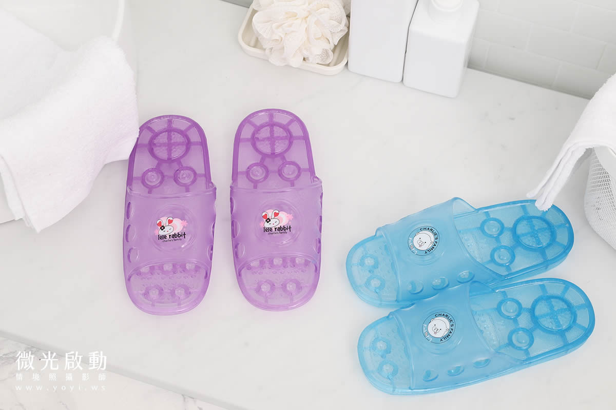 室內拖鞋攝影｜簡約灰色質感拖鞋與鞋墊模特兒實穿攝影｜太松鞋業 7