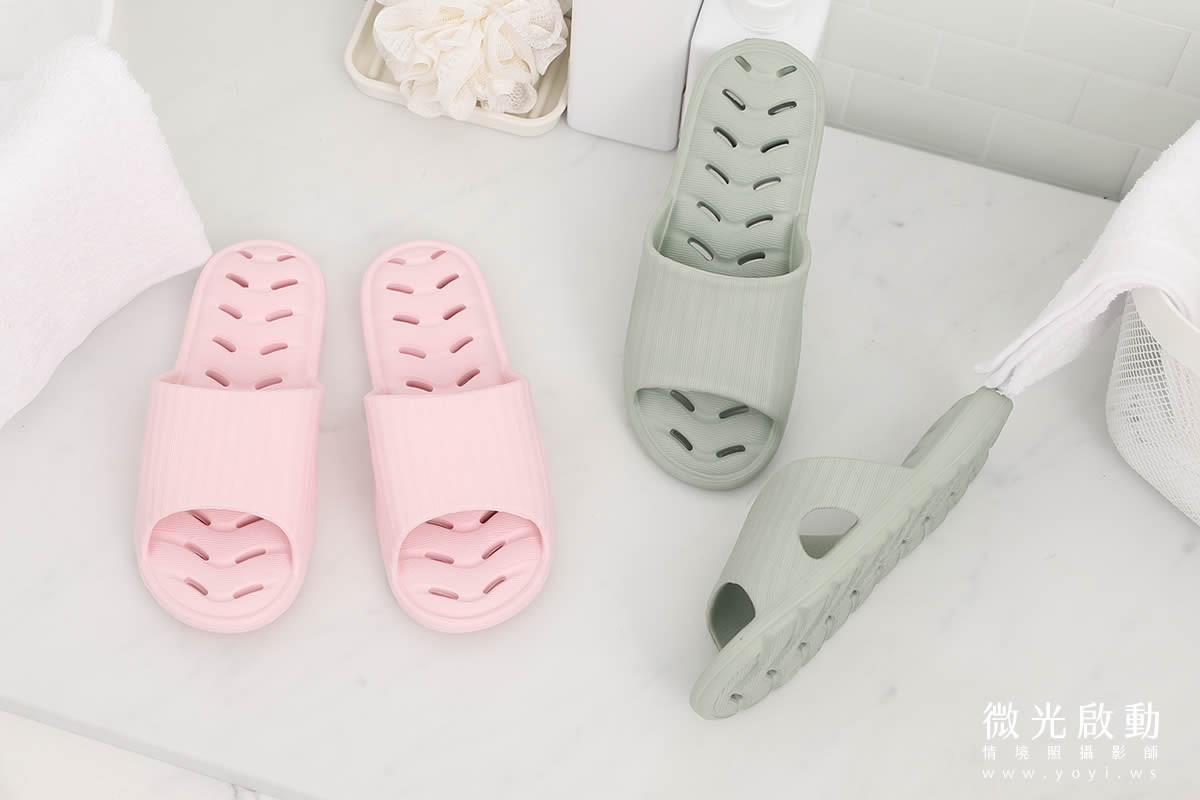 室內拖鞋攝影｜簡約灰色質感拖鞋與鞋墊模特兒實穿攝影｜太松鞋業 15