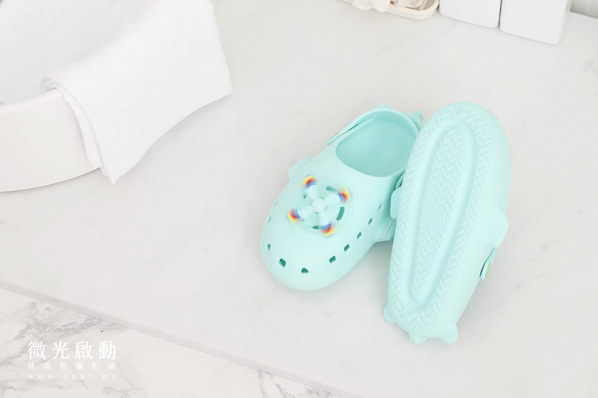室內拖鞋攝影｜簡約灰色質感拖鞋與鞋墊模特兒實穿攝影｜太松鞋業 31