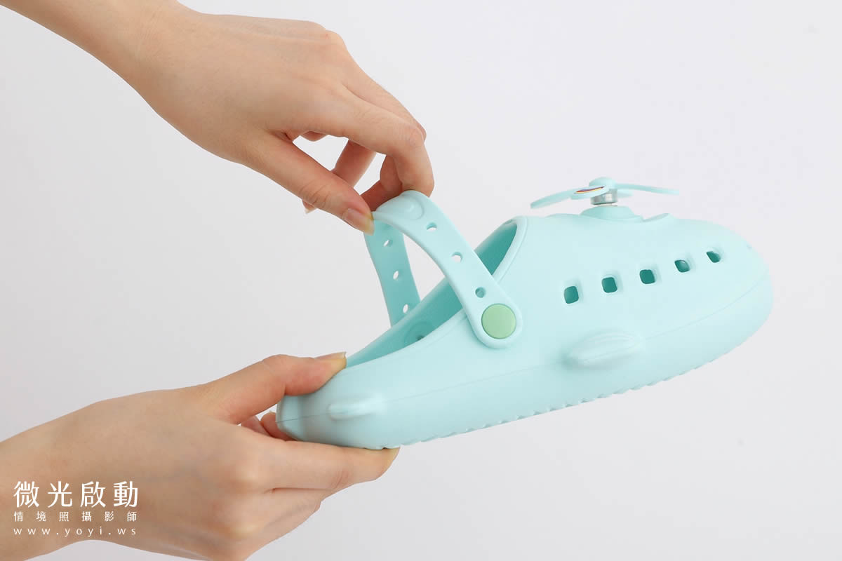 室內拖鞋攝影｜簡約灰色質感拖鞋與鞋墊模特兒實穿攝影｜太松鞋業 55