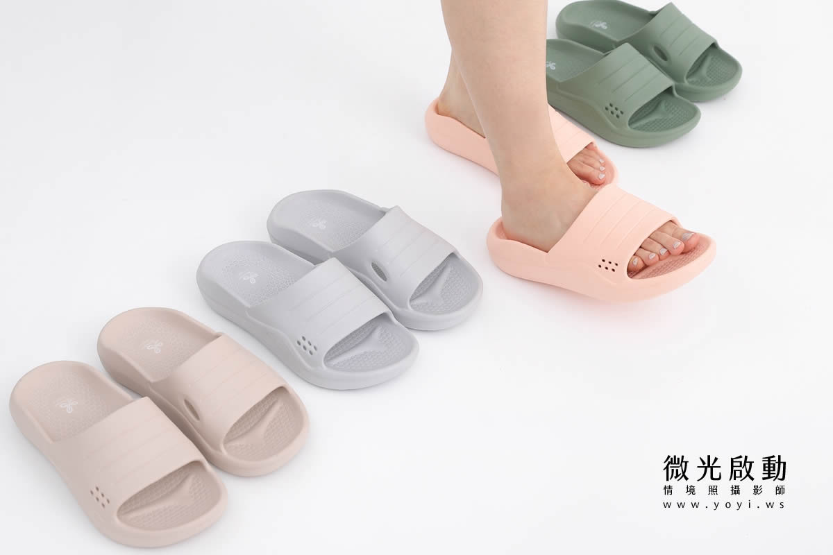 室內拖鞋攝影｜簡約灰色質感拖鞋與鞋墊模特兒實穿攝影｜太松鞋業 61