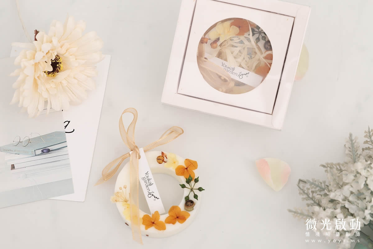 香氛產品攝影｜精緻香氛精油蠟片與乾燥花美學情境攝影｜太松 3