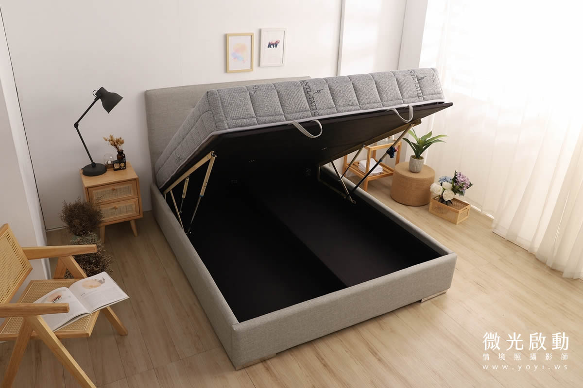 沙發商品攝影｜灰色質感布沙發溫馨客廳情境攝影 213