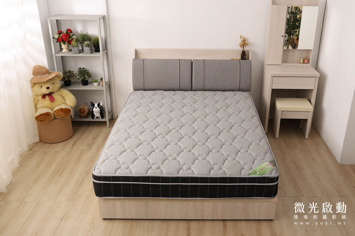 沙發商品攝影｜灰色質感布沙發溫馨客廳情境攝影 21