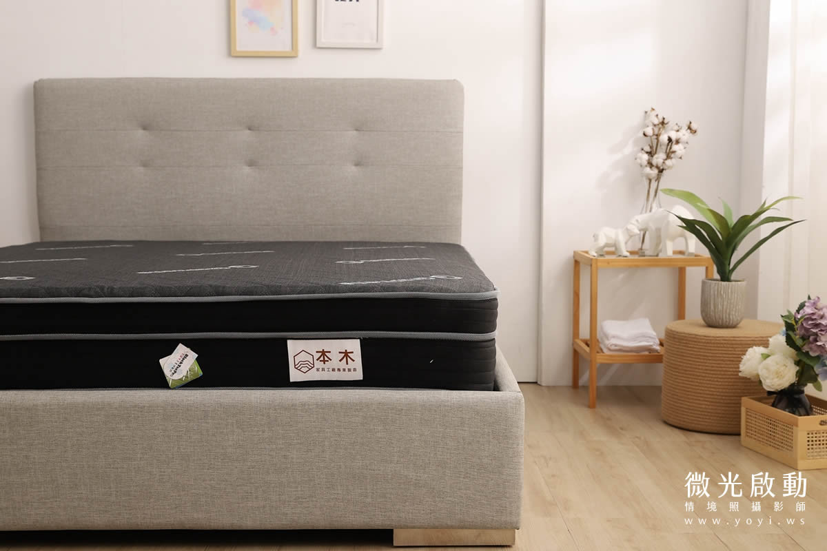 沙發商品攝影｜灰色質感布沙發溫馨客廳情境攝影 49