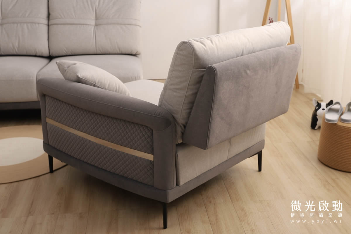沙發商品攝影｜灰色質感布沙發溫馨客廳情境攝影 73