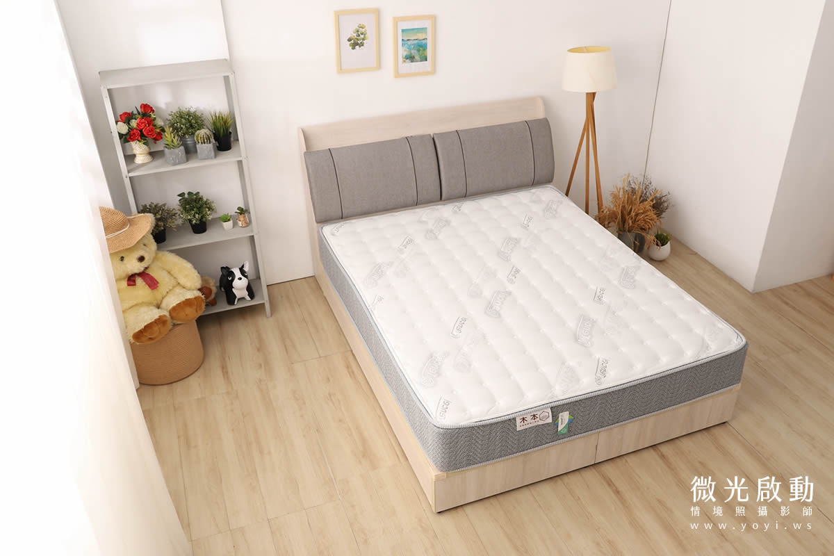 沙發商品攝影｜灰色質感布沙發溫馨客廳情境攝影 95