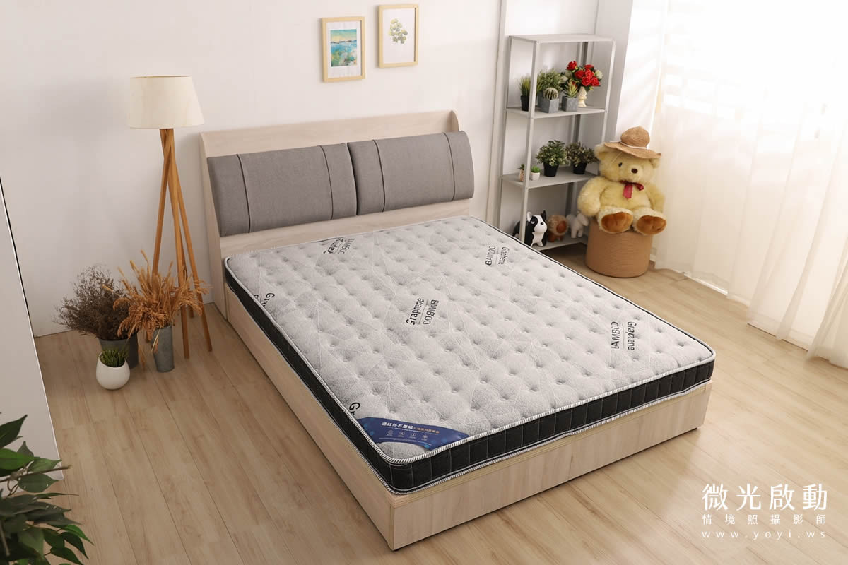 沙發商品攝影｜灰色質感布沙發溫馨客廳情境攝影 127