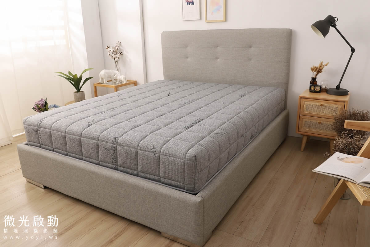 沙發商品攝影｜灰色質感布沙發溫馨客廳情境攝影 133