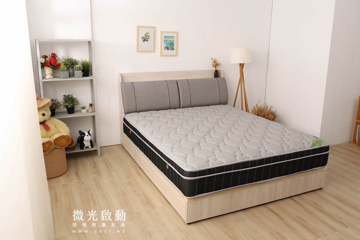 沙發商品攝影｜灰色質感布沙發溫馨客廳情境攝影 171