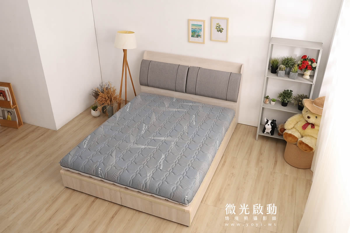 沙發商品攝影｜灰色質感布沙發溫馨客廳情境攝影 185