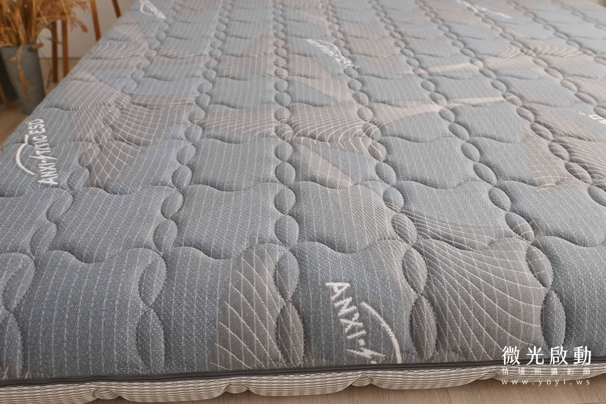 沙發商品攝影｜灰色質感布沙發溫馨客廳情境攝影 187