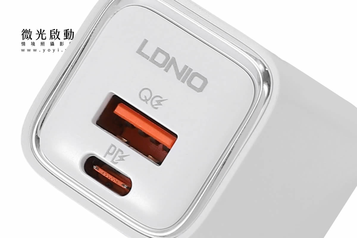 3C配件攝影｜多功能無線充電支架去背與情境攝影 5