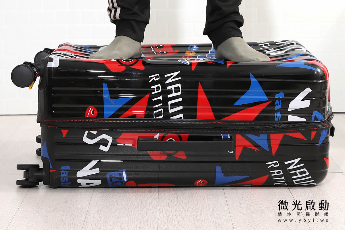 行李箱商品攝影｜個性圖騰行李箱明亮情境攝影｜冶亮實業 9