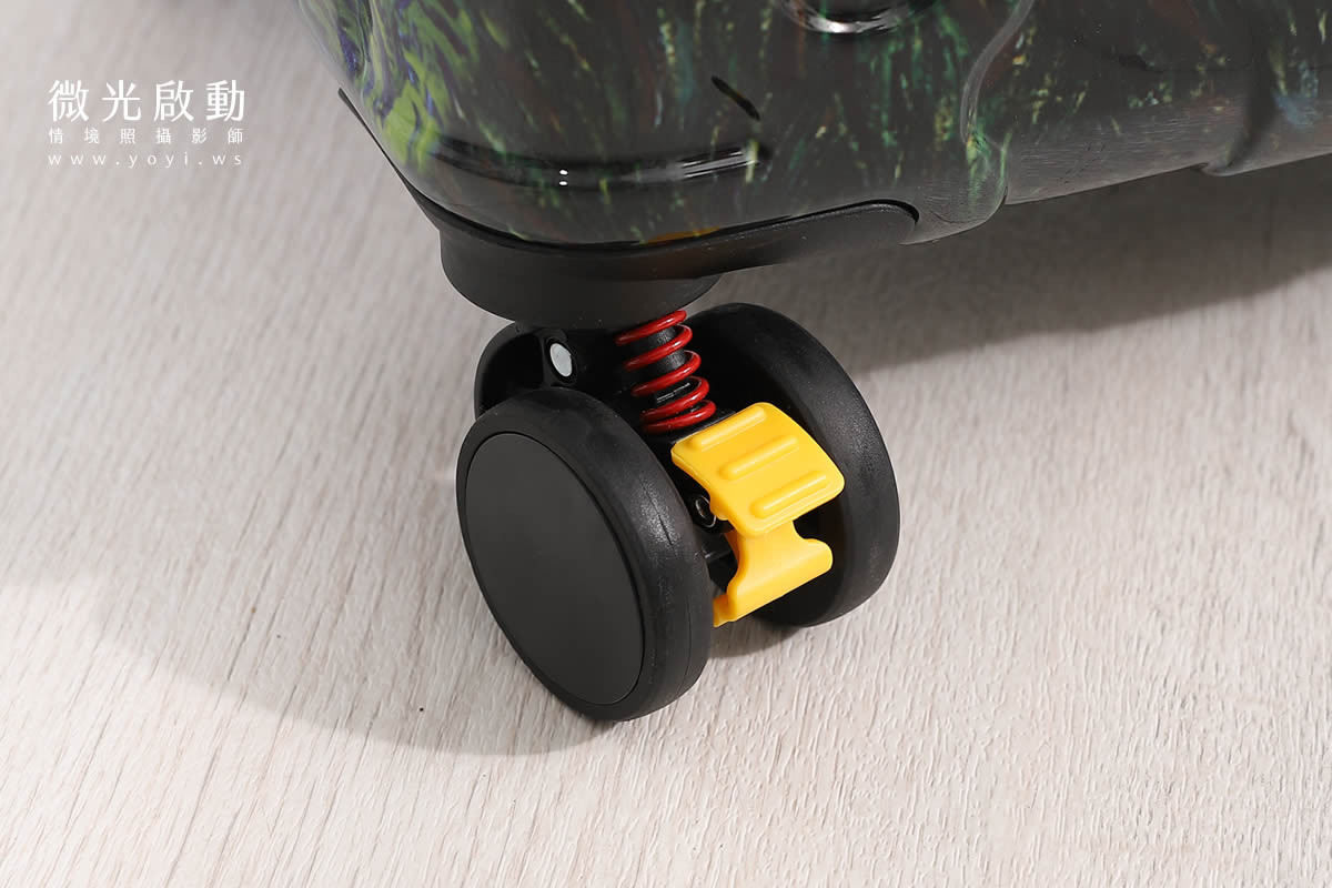 行李箱商品攝影｜個性圖騰行李箱明亮情境攝影｜冶亮實業 29