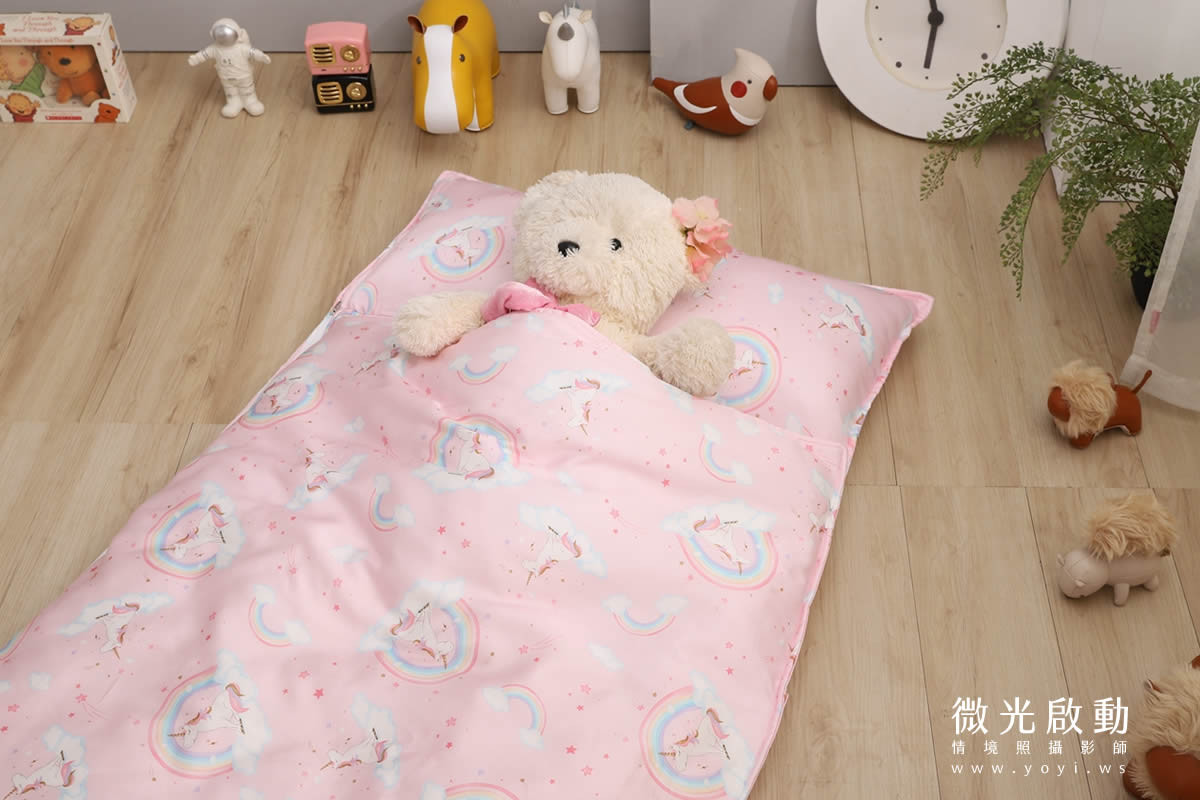 兒童寢具攝影｜粉柔溫馨兒童雙人床包情境攝影｜愛利斯 115