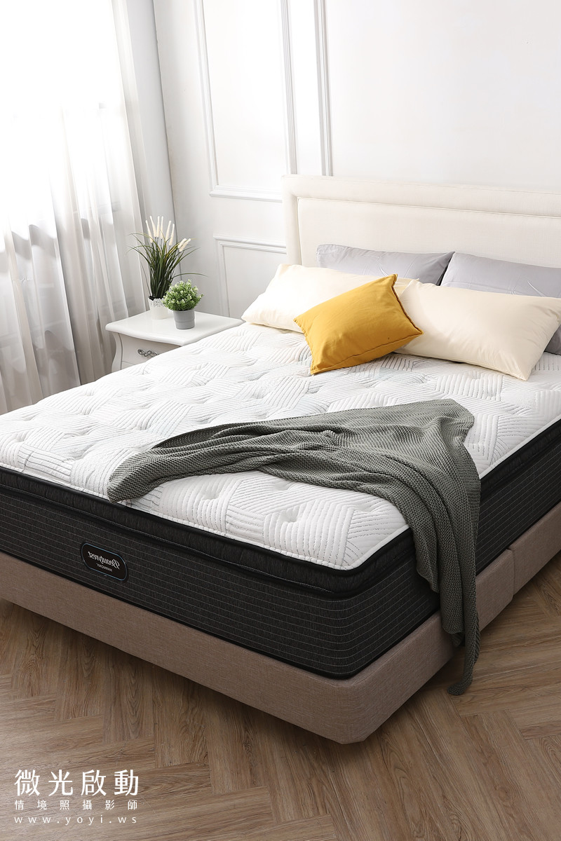 床墊家具攝影｜高支撐機能床墊與沙發明亮情境攝影｜睡眠王國 25