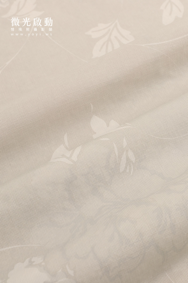 桌巾商品攝影｜清新藍色圖騰桌巾明亮餐廳情境 39