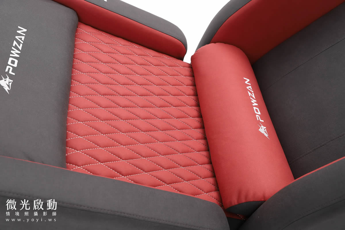電競椅攝影｜紅白黑配色機能電競按摩椅去背攝影｜捷旺 7