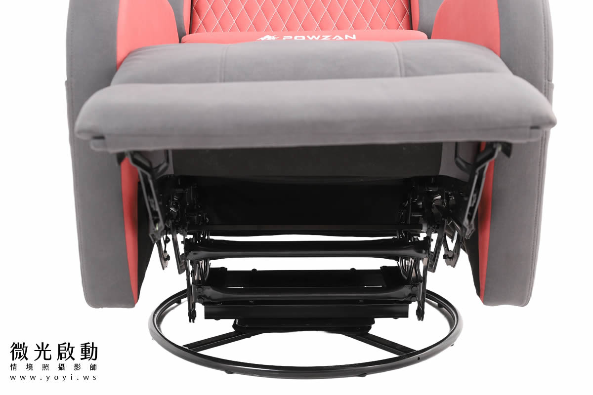 電競椅攝影｜紅白黑配色機能電競按摩椅去背攝影｜捷旺 69