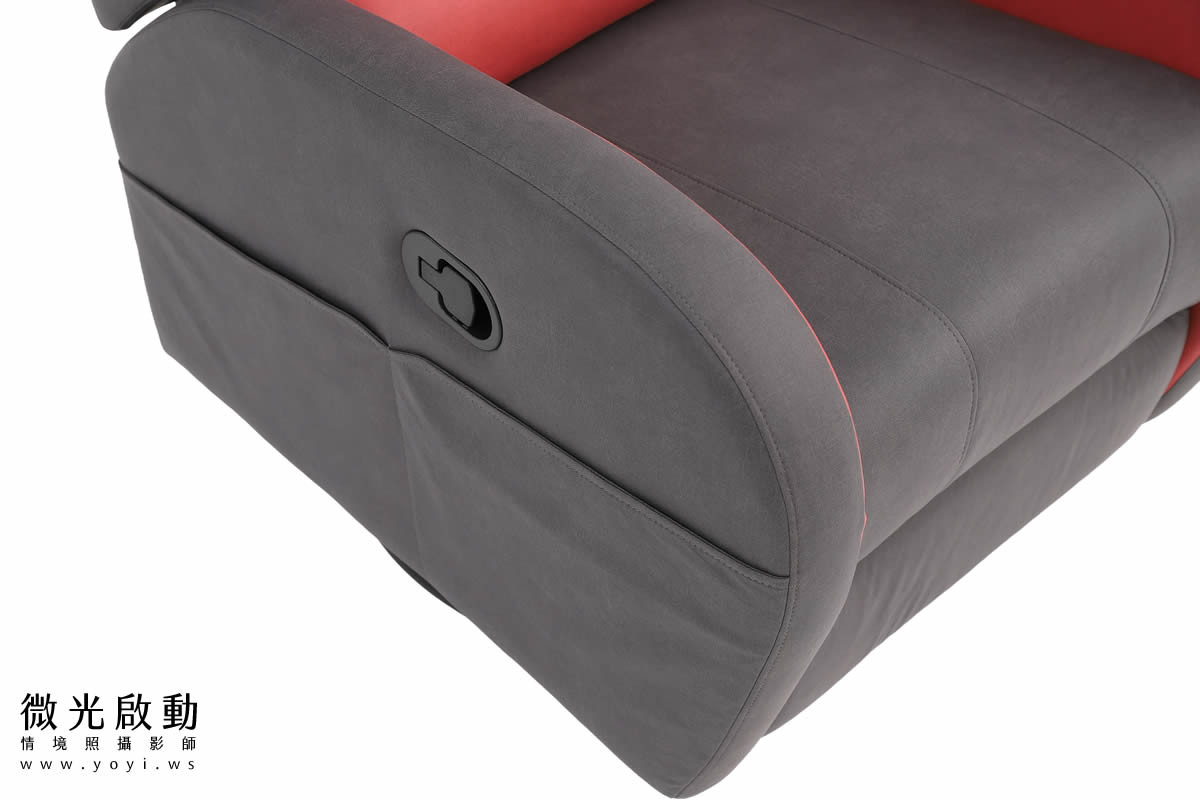電競椅攝影｜紅白黑配色機能電競按摩椅去背攝影｜捷旺 77