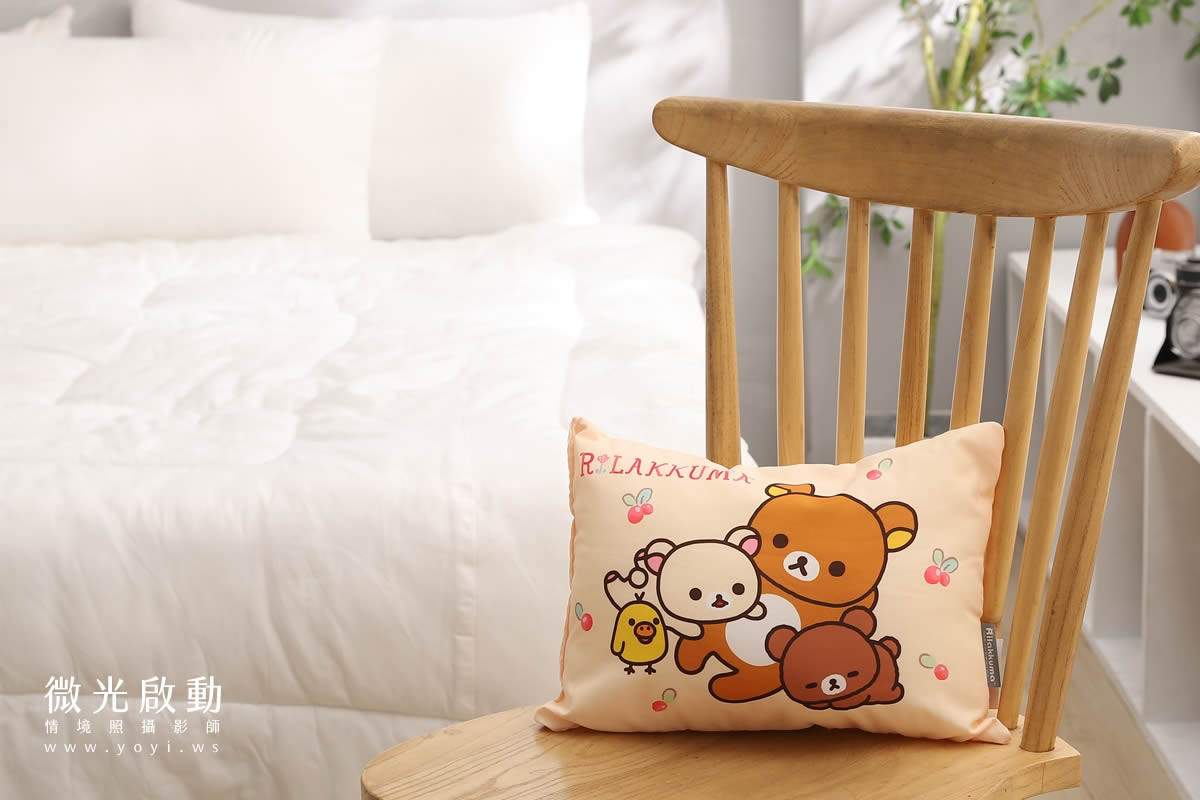 抱枕商品攝影｜童趣插畫風格抱枕木質調情境攝影｜床的嫁紗 33