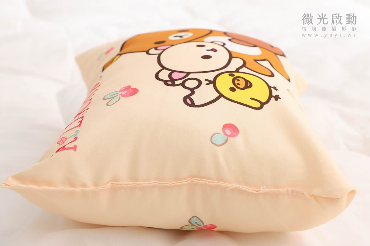 抱枕商品攝影｜童趣插畫風格抱枕木質調情境攝影｜床的嫁紗 35