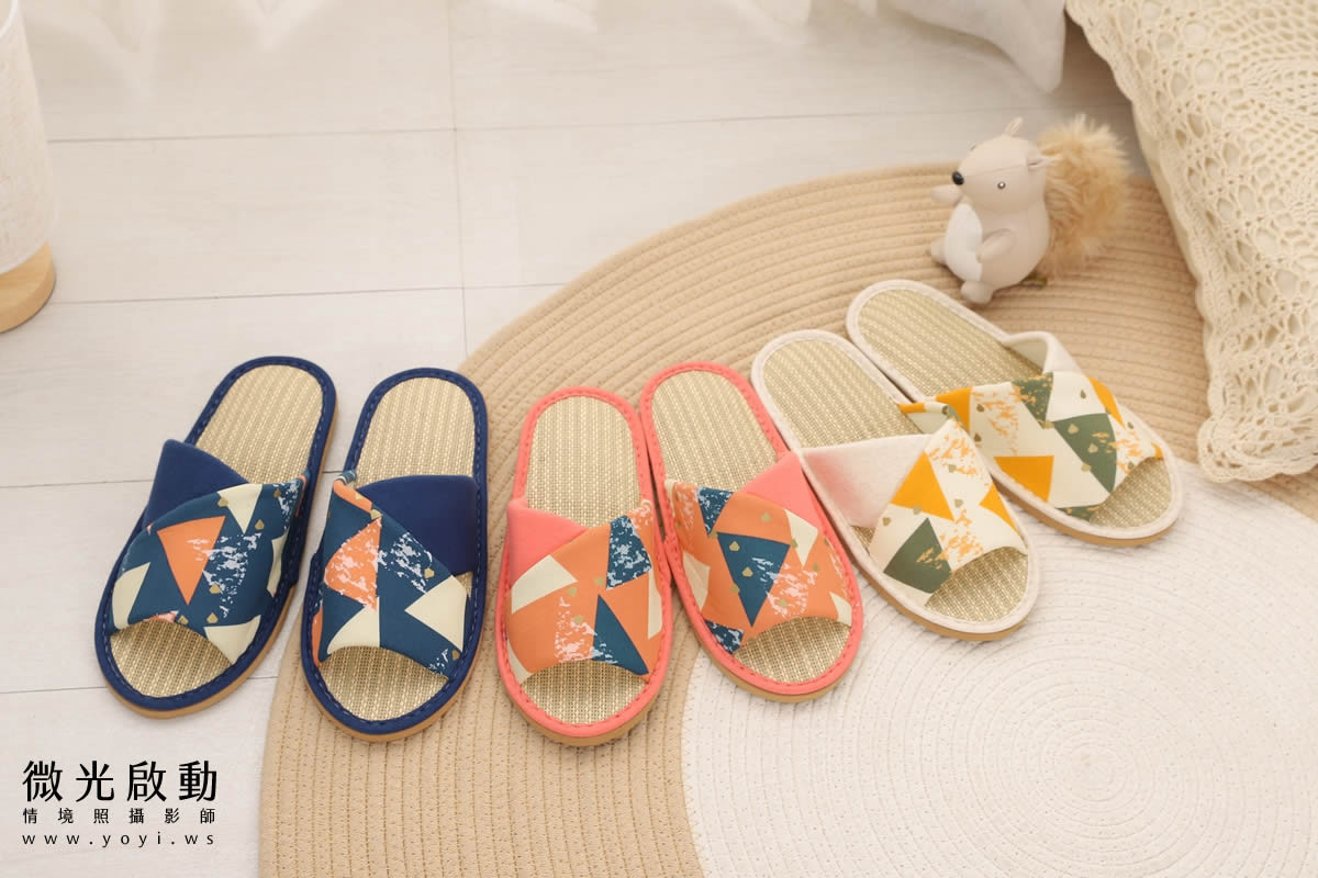 服飾配件商品攝影｜多色系居家拖鞋與包包生活感情境攝影｜太松鞋業 17