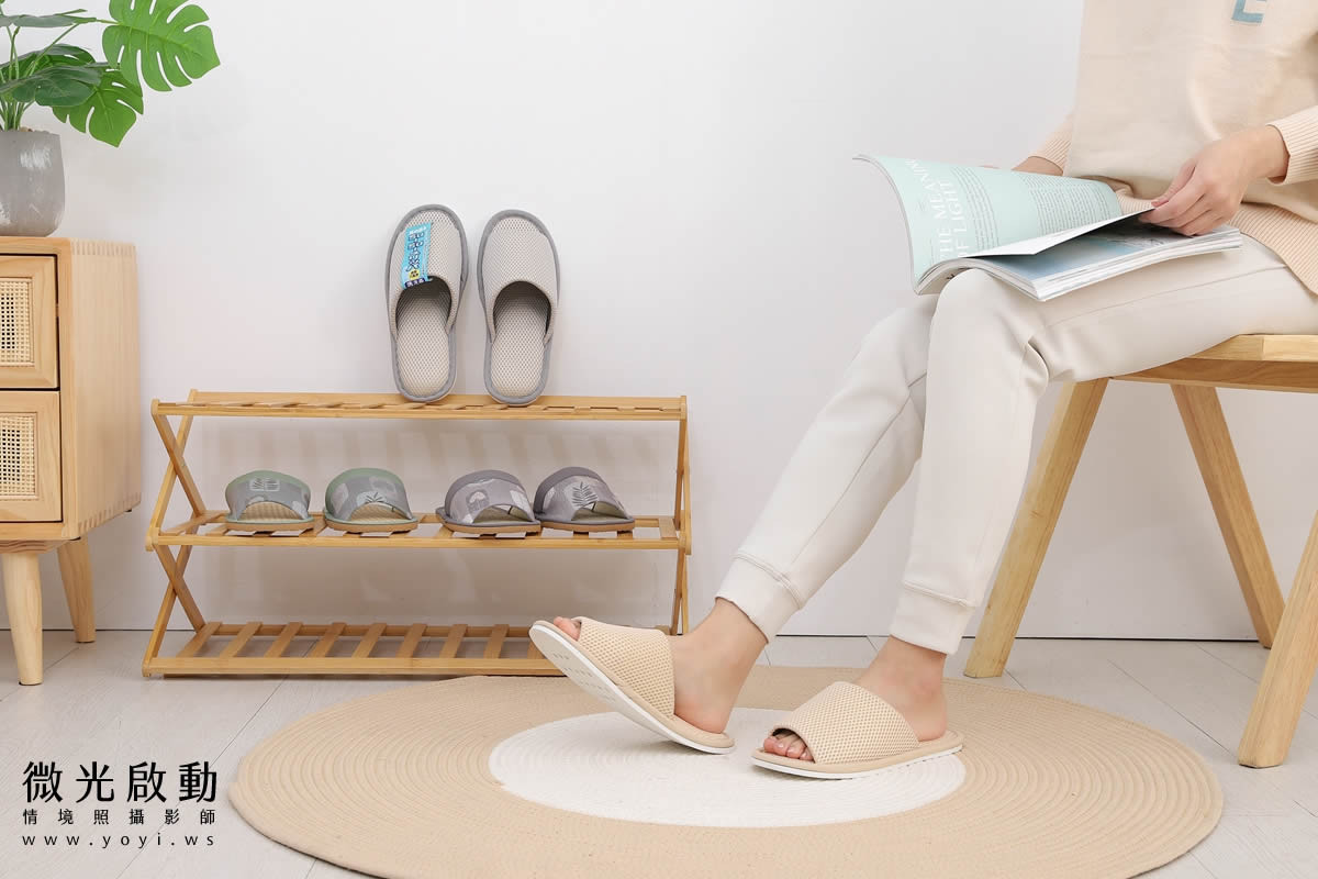 服飾配件商品攝影｜多色系居家拖鞋與包包生活感情境攝影｜太松鞋業 89