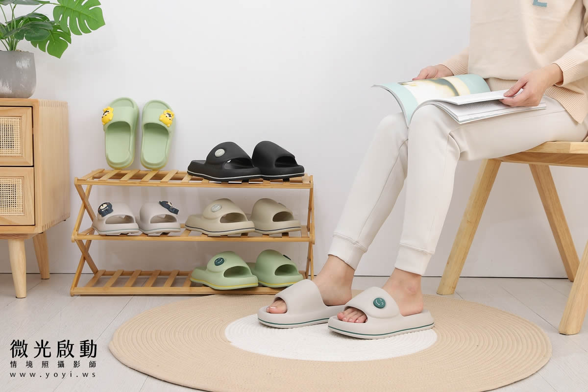 服飾配件商品攝影｜多色系居家拖鞋與包包生活感情境攝影｜太松鞋業 135
