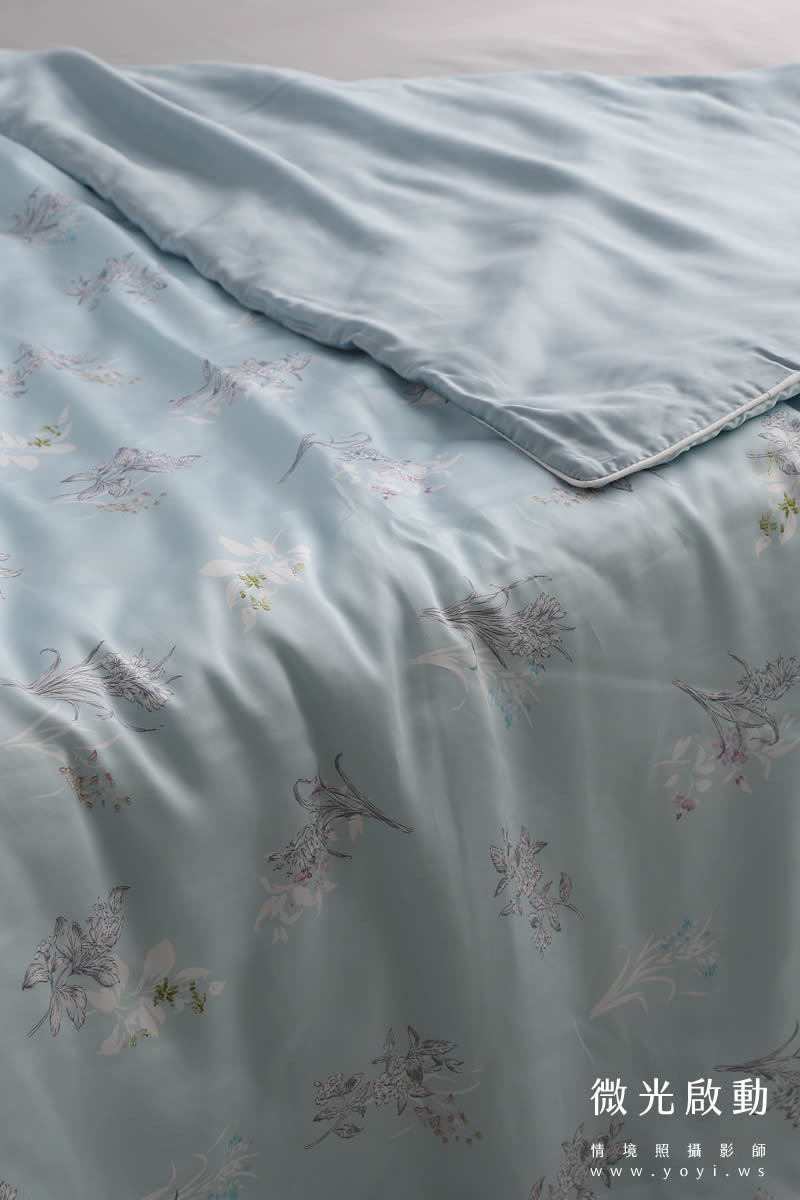 品牌羽絨被攝影｜合隆羽藏粉色輕柔羽絨被模特兒情境攝影｜合隆羽藏 1