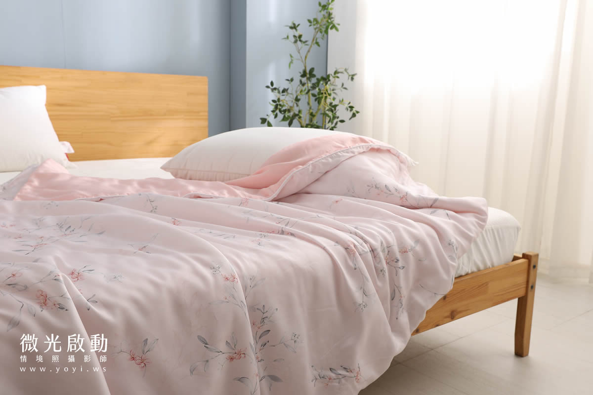 品牌羽絨被攝影｜合隆羽藏粉色輕柔羽絨被模特兒情境攝影｜合隆羽藏 117