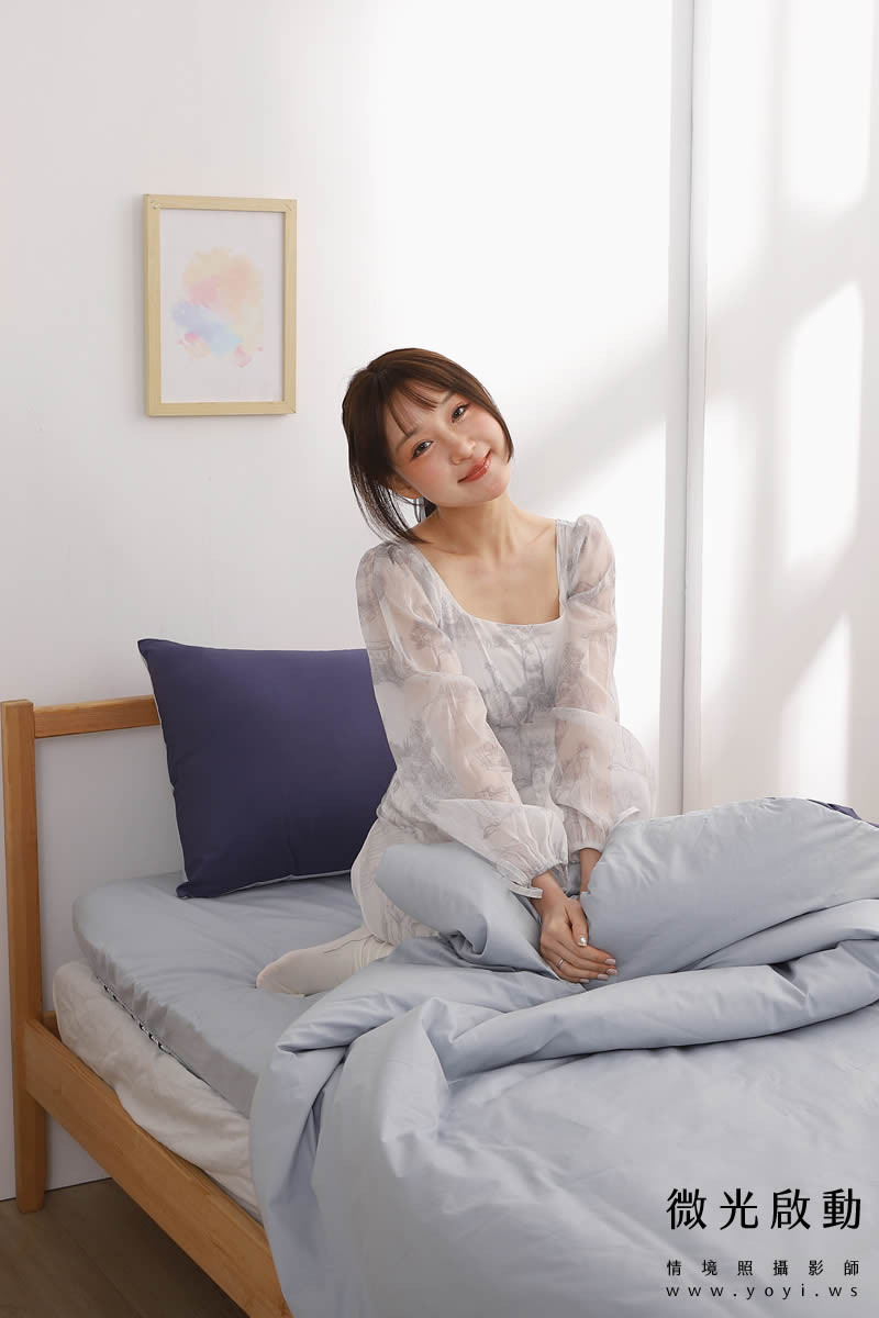 寢具商品攝影｜水藍色單人床包組模特兒情境攝影｜蓓爾國際 29