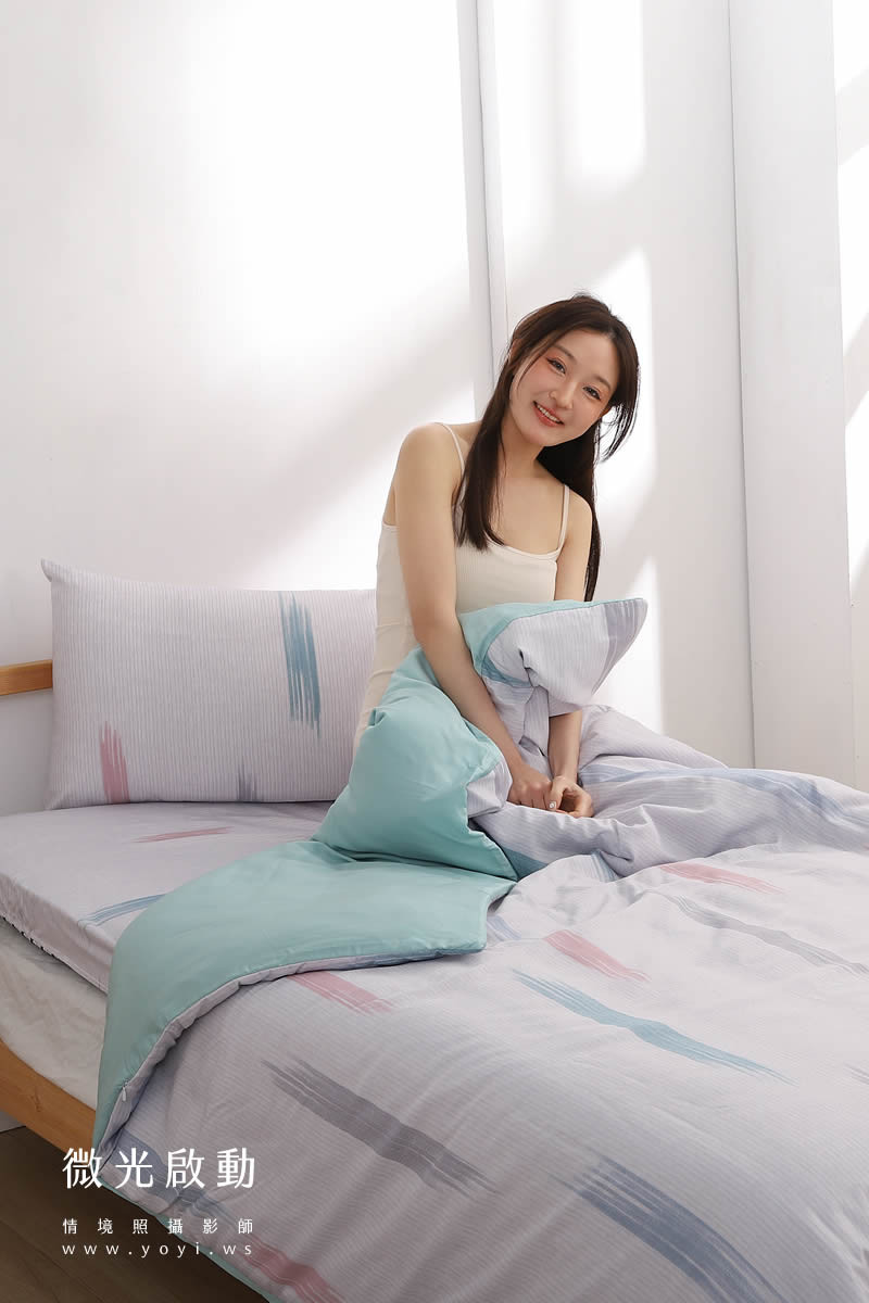 寢具商品攝影｜水藍色單人床包組模特兒情境攝影｜蓓爾國際 59