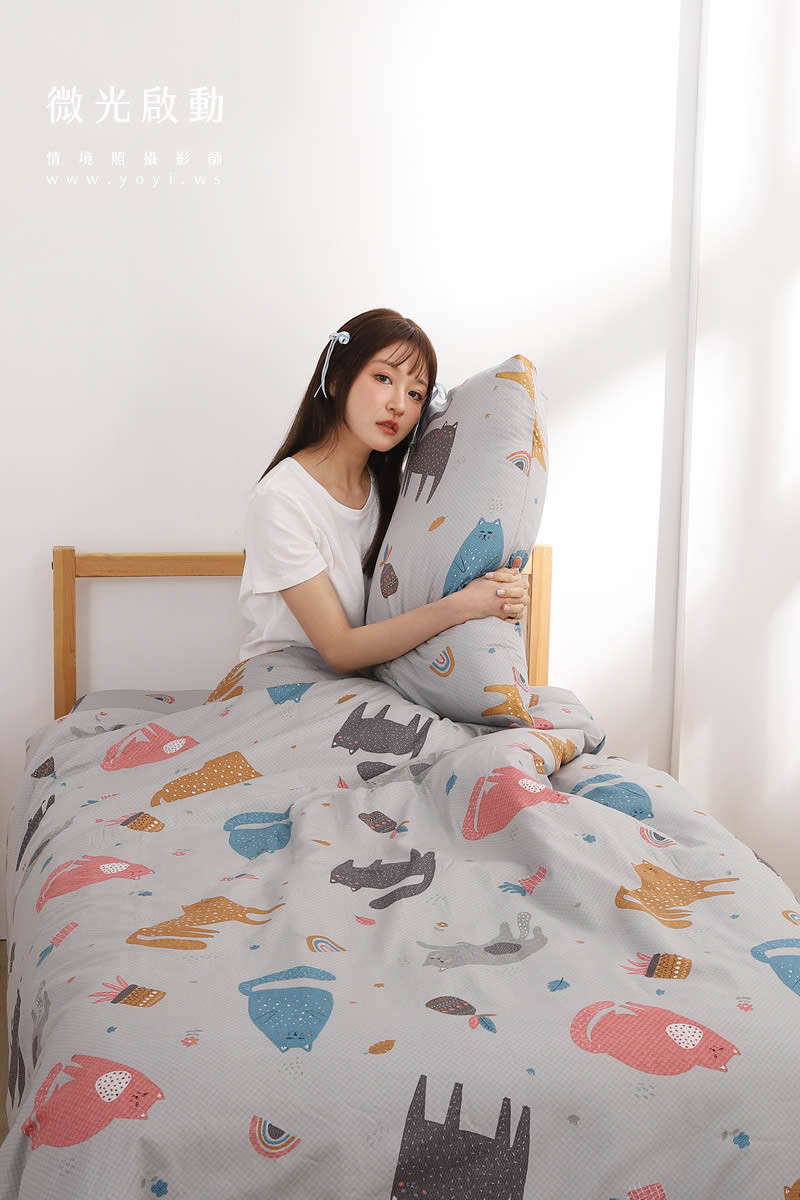 寢具商品攝影｜水藍色單人床包組模特兒情境攝影｜蓓爾國際 63