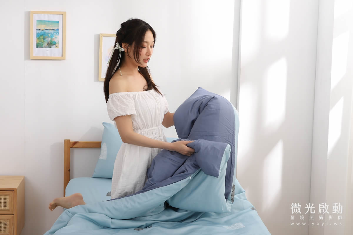 寢具商品攝影｜水藍色單人床包組模特兒情境攝影｜蓓爾國際 91