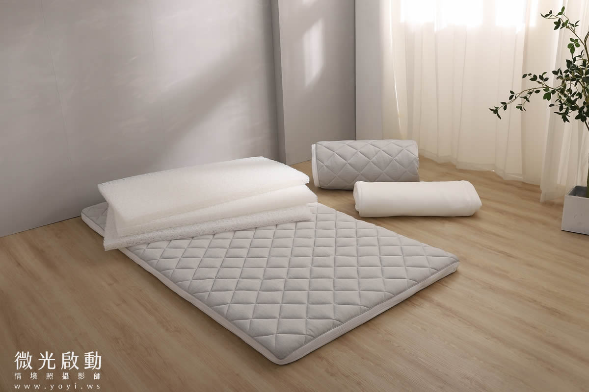床墊商品攝影｜輕巧收納摺疊床墊明亮居家情境攝影｜新材質業有限公司 19