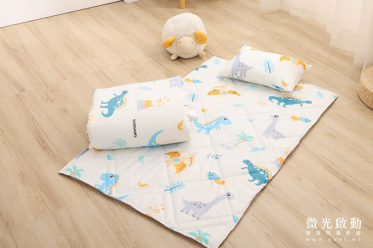 兒童寢具攝影｜童趣圖騰防踢被模特兒熟睡情境攝影｜冠益 17