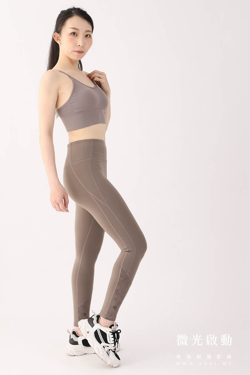 機能穿戴商品攝影｜石墨烯恢復套模特兒居家情境攝影｜群彥 43