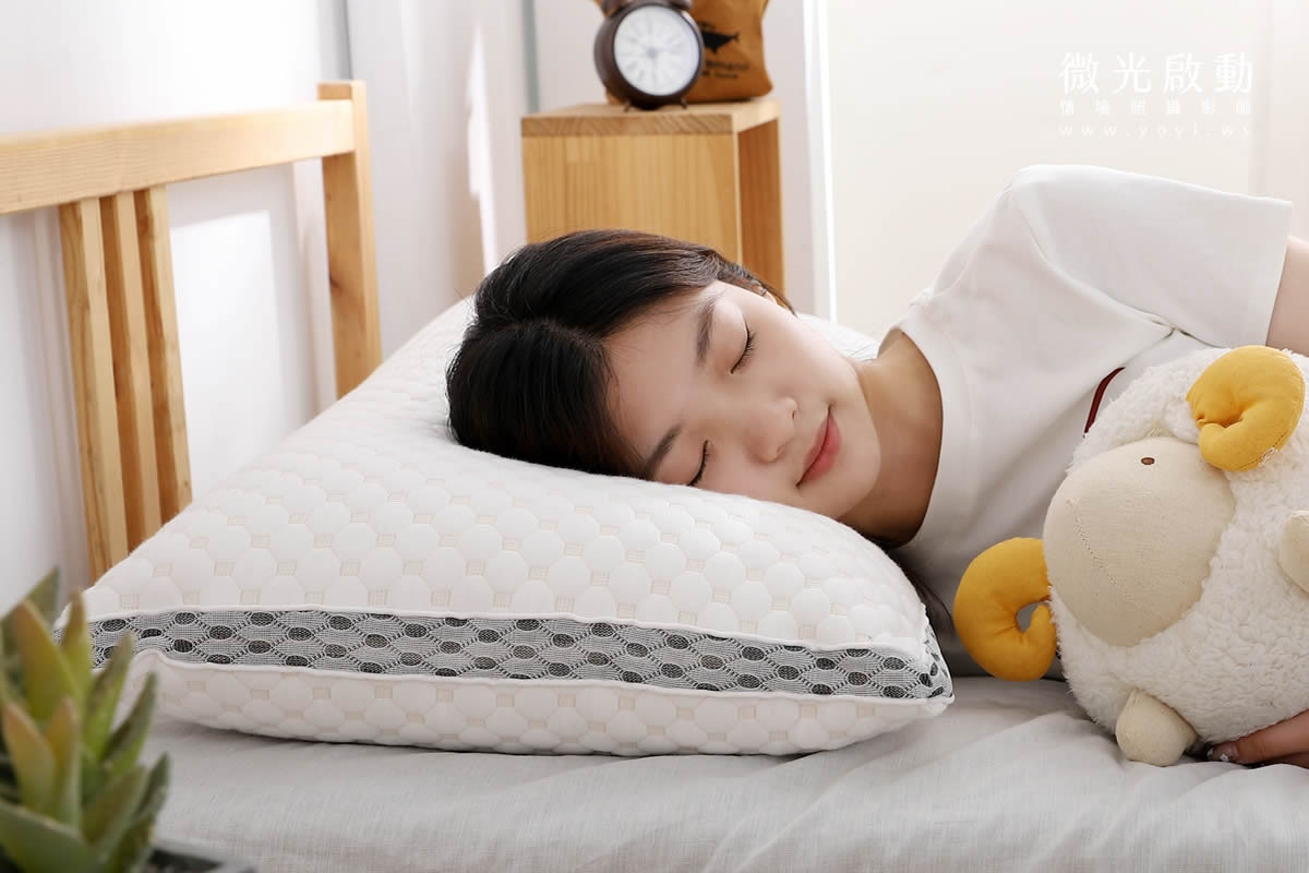 寢具商品攝影｜高支撐機能枕頭模特兒熟睡情境攝影｜新豪國際 51