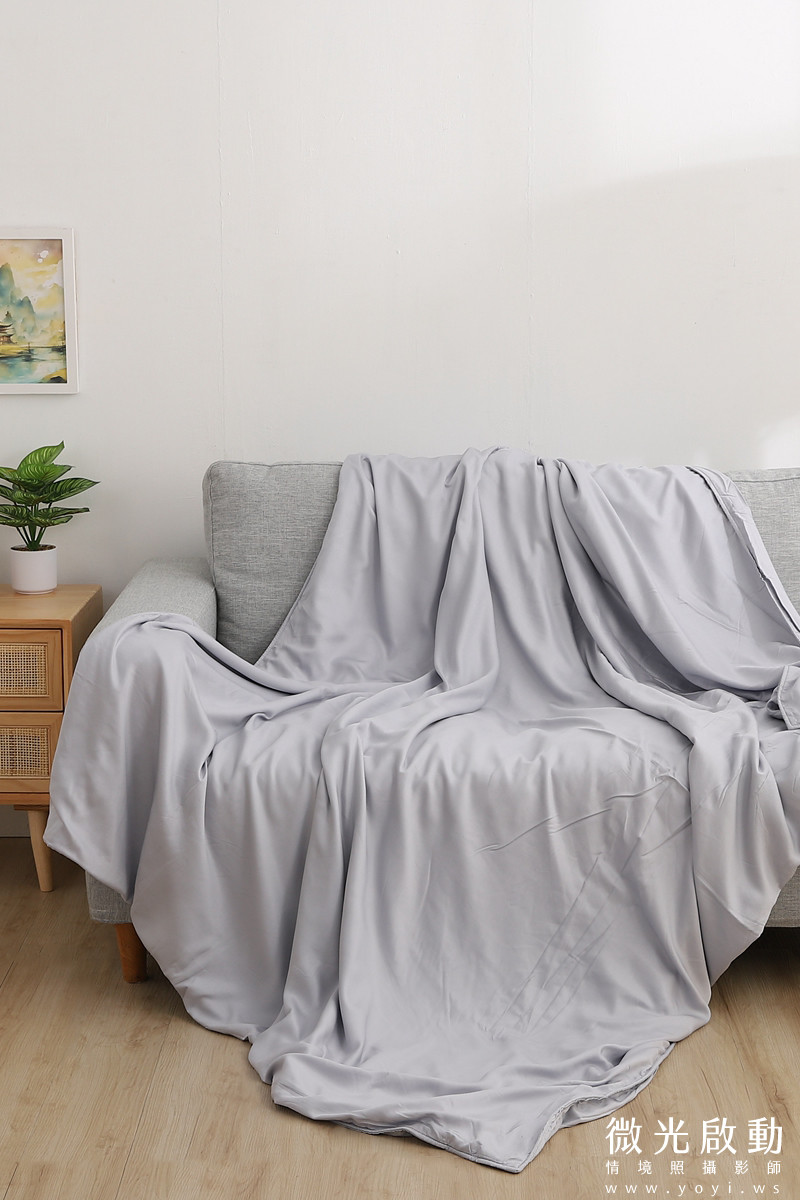 寢具配件攝影｜灰色質感沙發毯保暖情境攝影｜瑞益寢具 7