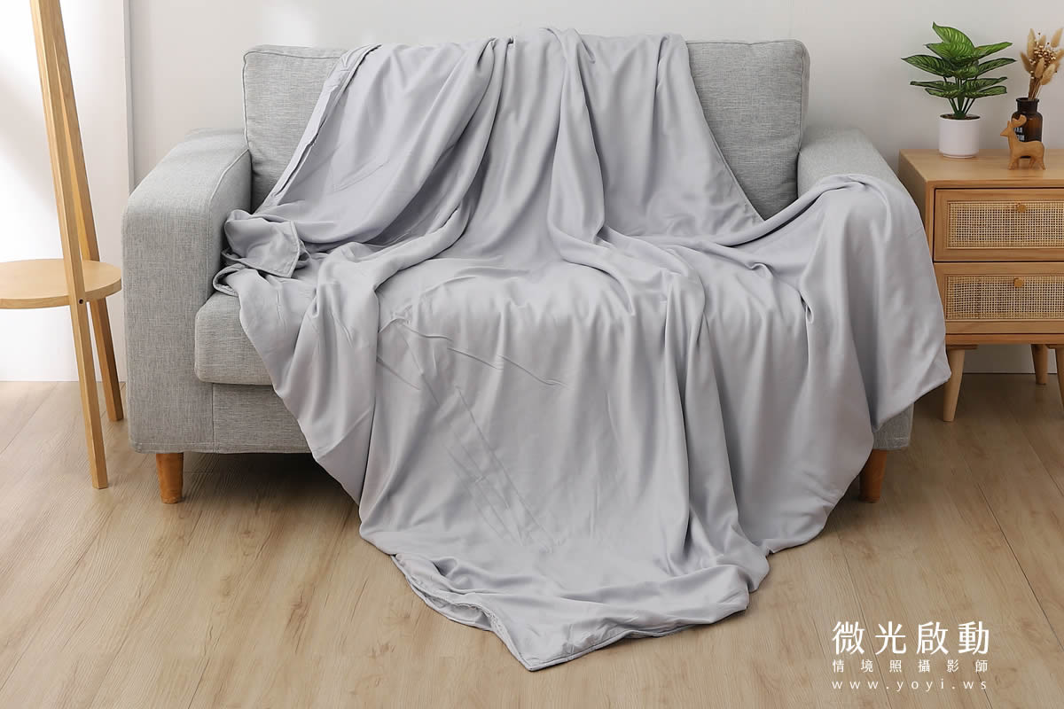 寢具配件攝影｜灰色質感沙發毯保暖情境攝影｜瑞益寢具 11
