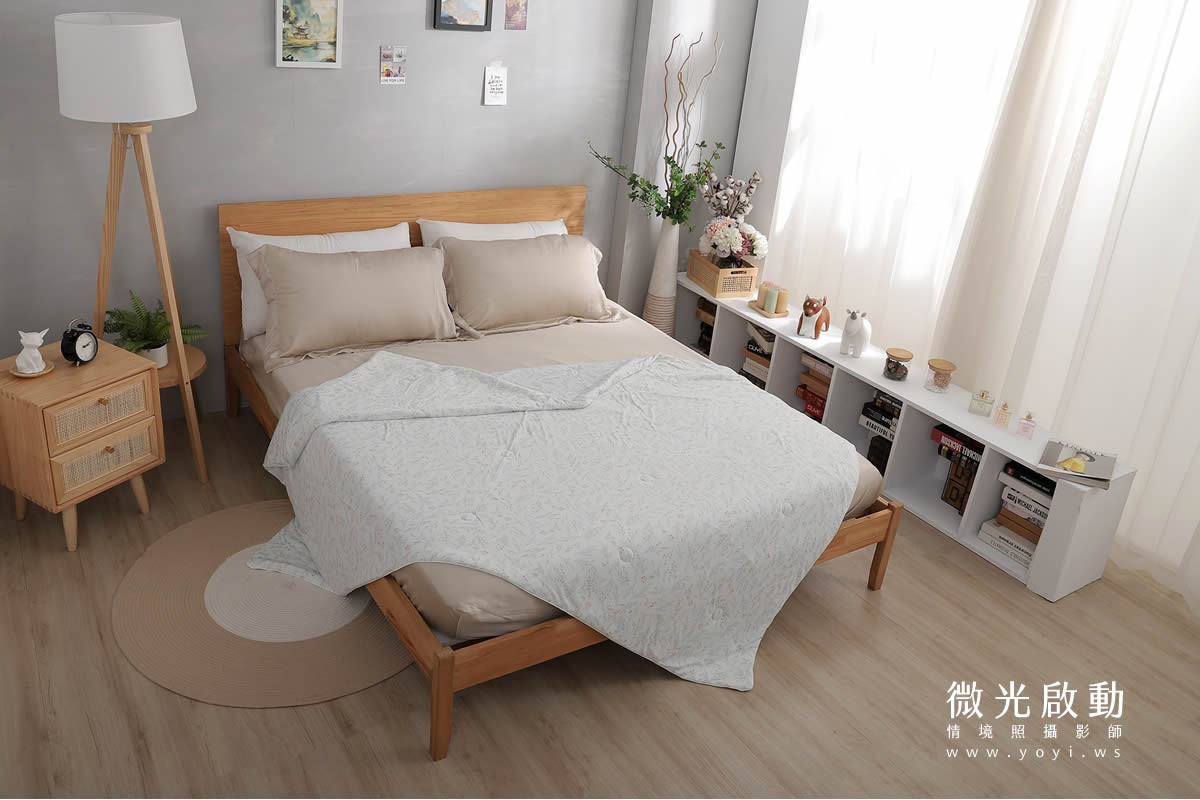 寢具商品攝影｜清新白底碎花雙人床包組情境攝影｜傑昱 5