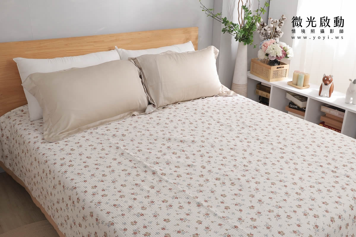 寢具商品攝影｜清新白底碎花雙人床包組情境攝影｜傑昱 15