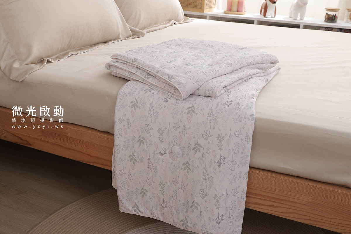 寢具商品攝影｜清新白底碎花雙人床包組情境攝影｜傑昱 37