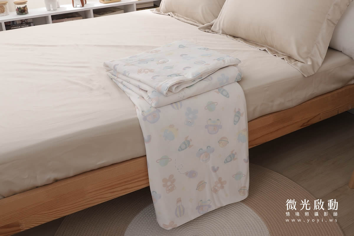 寢具商品攝影｜清新白底碎花雙人床包組情境攝影｜傑昱 81